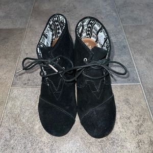 Toms Desert Wedge Black Suede